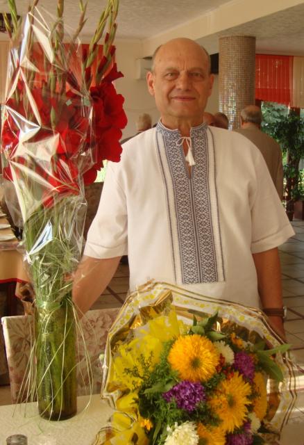 Товариство выншуэ найкращого генерала серед художникыв ы найкращого художника серед генералыв..... (DSC00202.JPG)