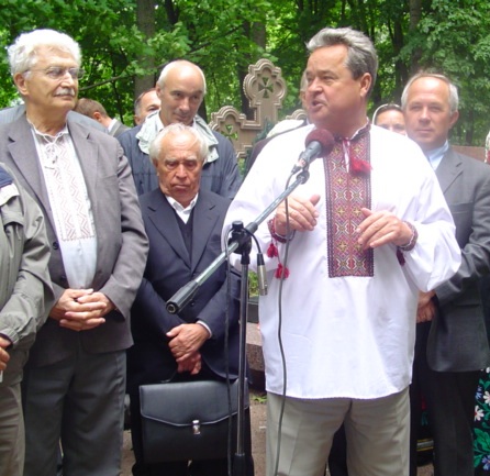 ВІНШУЄМО ЮВІЛЯРА (DSC00877.JPG)