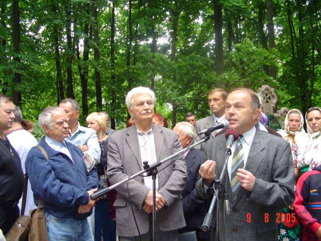 ВІНШУЄМО ЮВІЛЯРА (DSC00878.JPG)