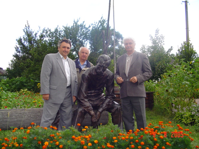 ВІНШУЄМО ЮВІЛЯРА (DSC00888.JPG)