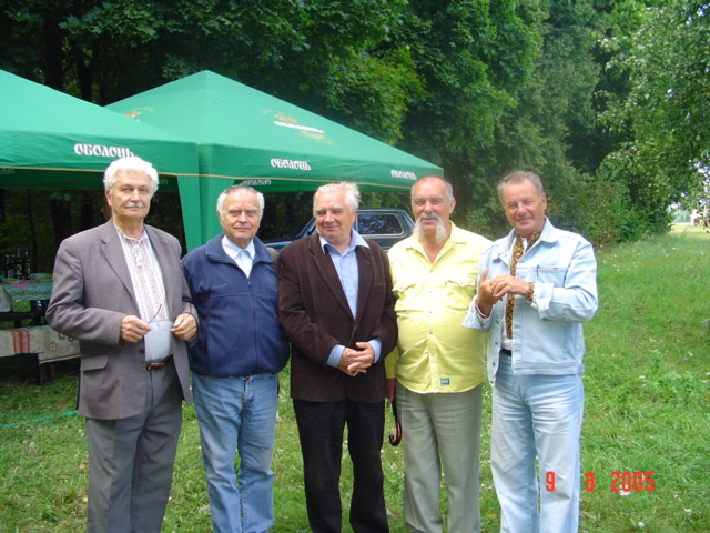 ВІНШУЄМО ЮВІЛЯРА (DSC00896.JPG)