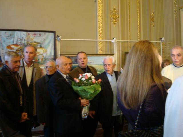 В Україні подія - у Фонді культури віншують Ювіляра. (DSC03720.JPG)