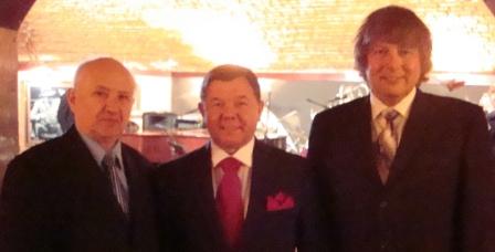                                      ПРИЛУЦЬКЕ  ВІДДІЛЕННЯ ВІНШУЄ  ЮВІЛЯРА (DSC05735.JPG)