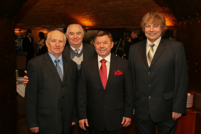                                      ПРИЛУЦЬКЕ  ВІДДІЛЕННЯ ВІНШУЄ  ЮВІЛЯРА (IMG_2262.jpeg)