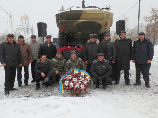 ЗАХОДИ ЗЕМЛЯЦТВА ДО ДНЯ ВОЇНА-ІНТЕРНАЦІОНАЛІСТА (P2140775.JPG)