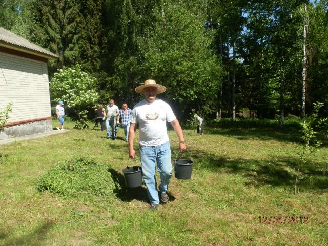 Земляцька толока у Пирогові (P5121262.JPG)